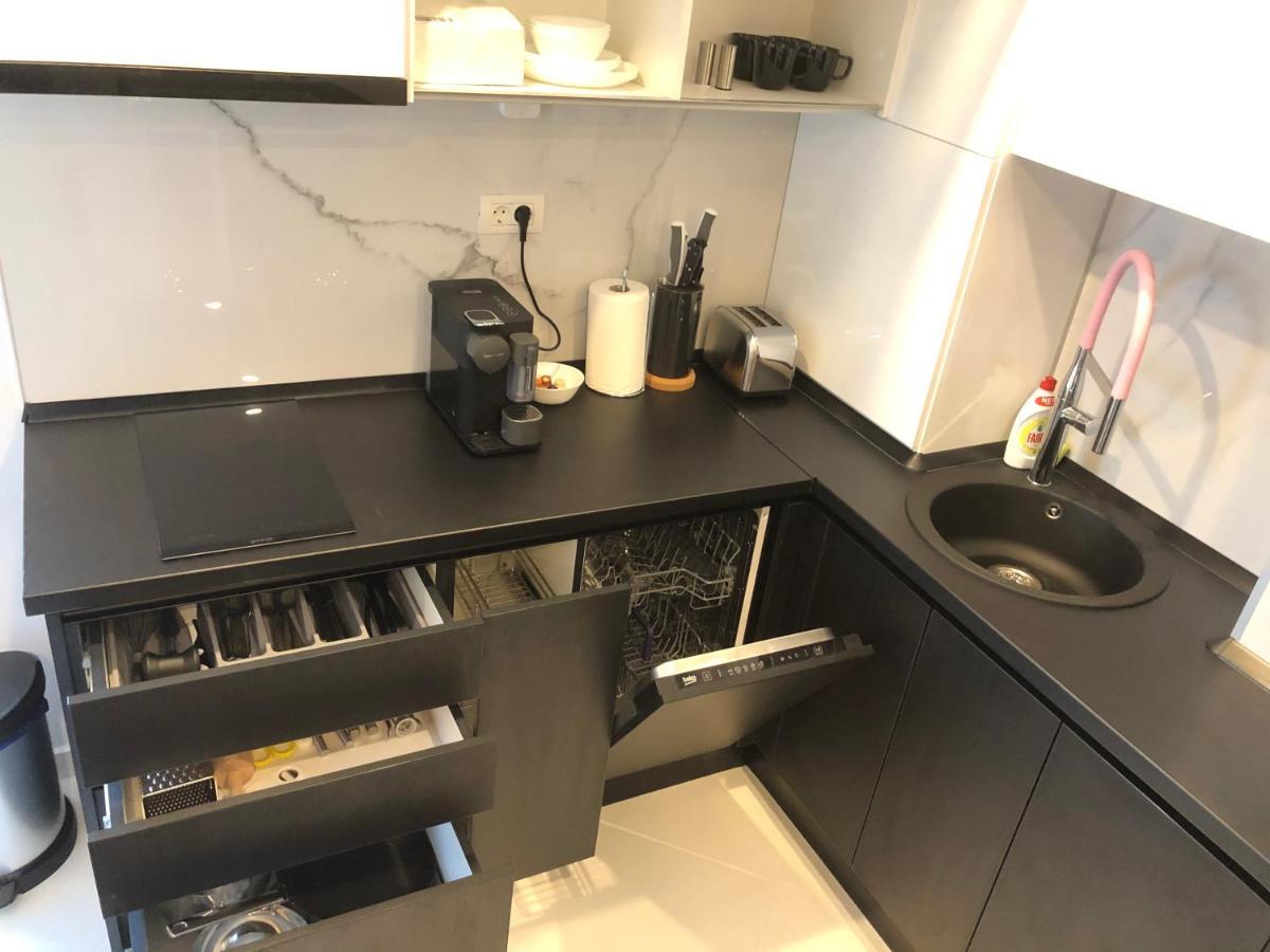 Stylish Westpark 2 Residence Lake View W8 Bukarest Eksteriør billede