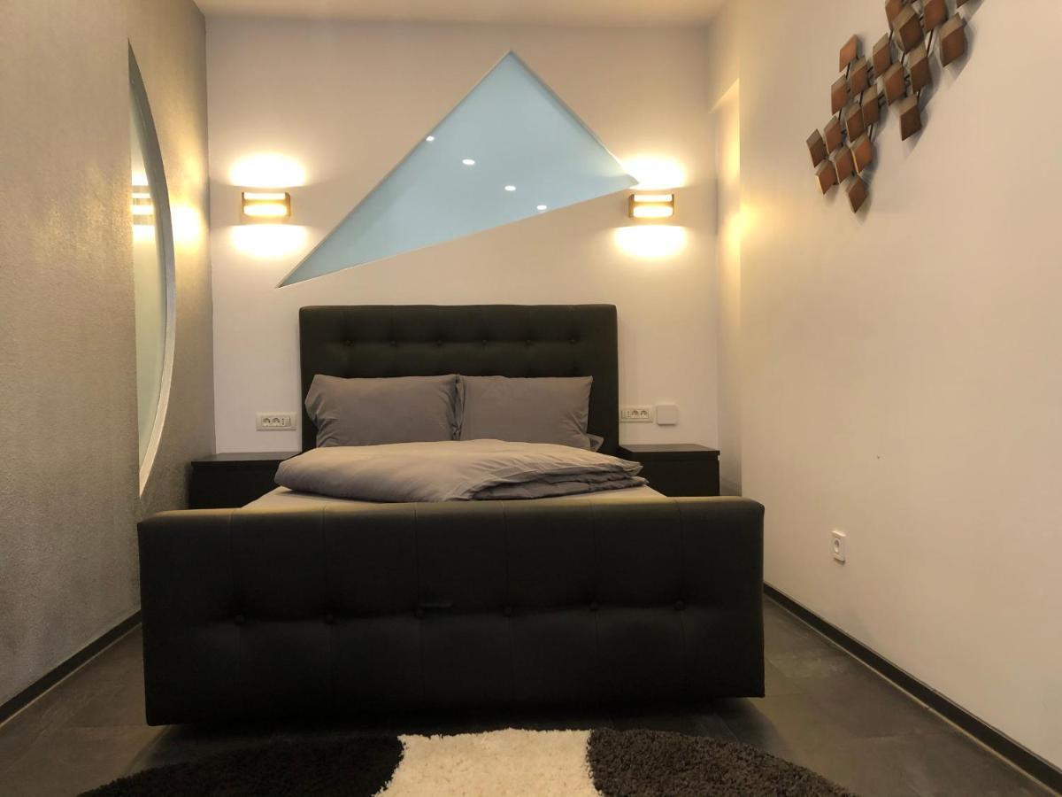 Stylish Westpark 2 Residence Lake View W8 Bukarest Eksteriør billede